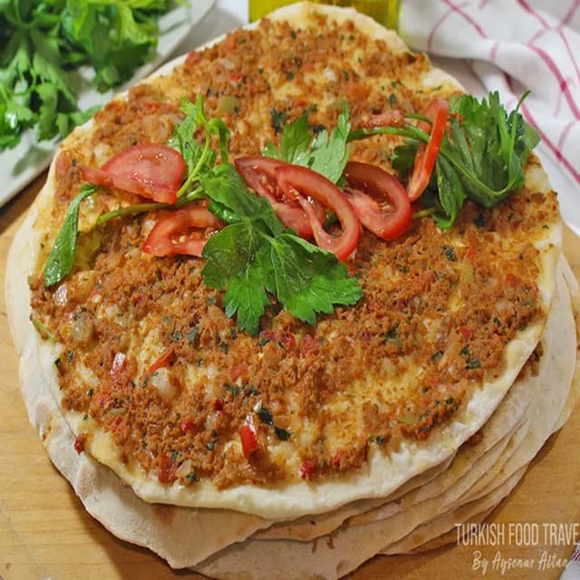 Turkish lahmacun